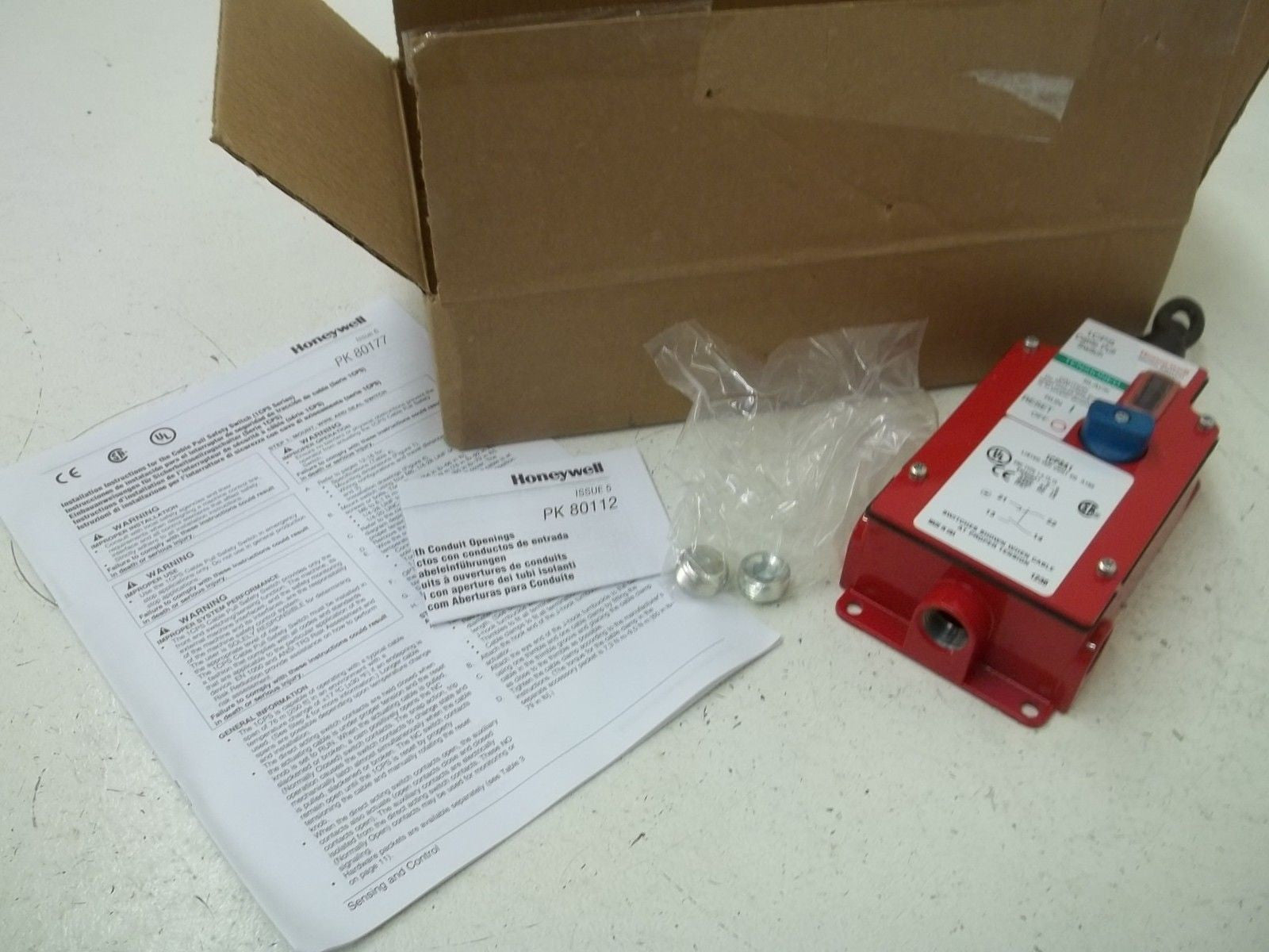 HONEYWELL 1CPSA1 CABLE PULL SWITCH *NEW IN BOX*