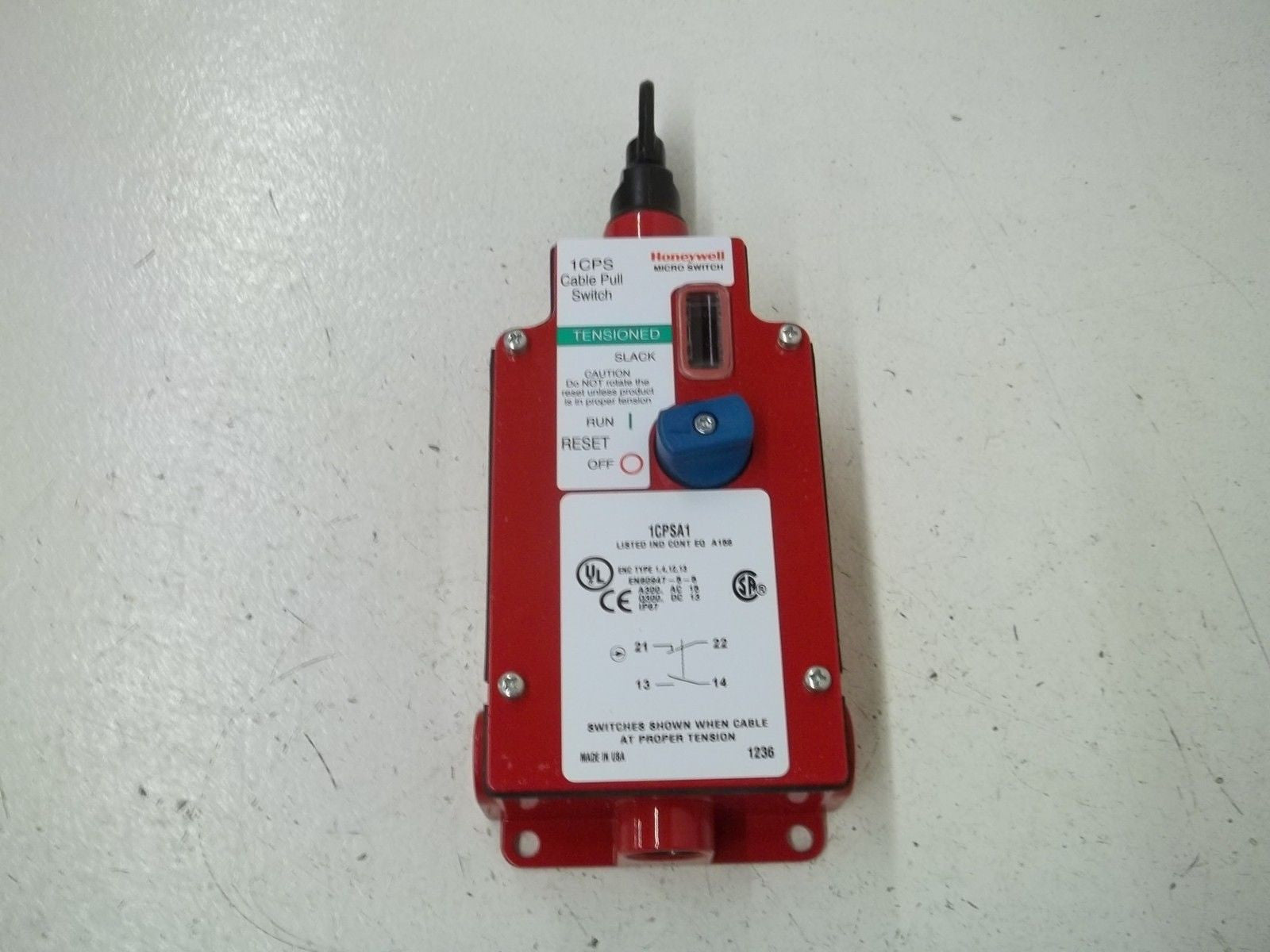 HONEYWELL 1CPSA1 CABLE PULL SWITCH(AS PICTURED) *NEW IN BOX*