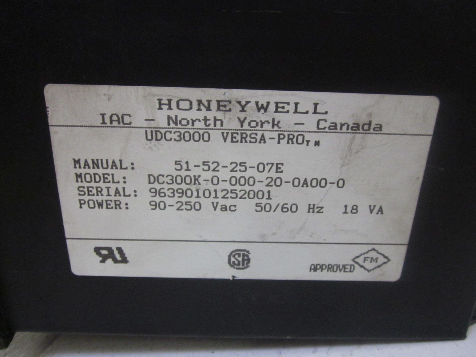 HONEYWELL DC300K-0-000-20-0A00-0 TEMPERATURE CONTROL *USED*