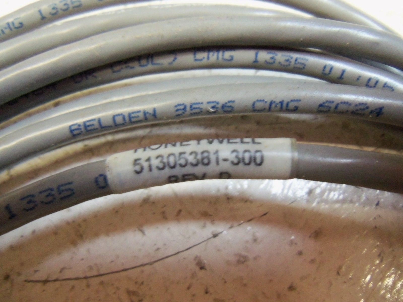 HONEYWELL 51305381-300 SERIAL DATA TRANSFER CABLE *USED*