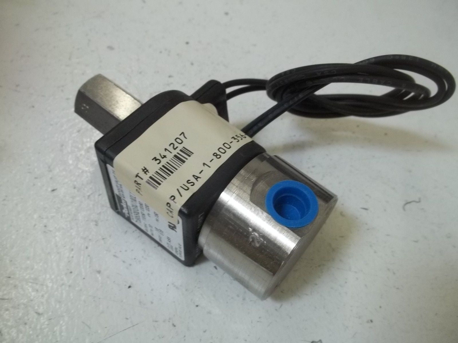 HONEYWELL 71395SN2GNJ1N0L111P3 SKINNER VALVE  120/60 *NEW IN BOX*