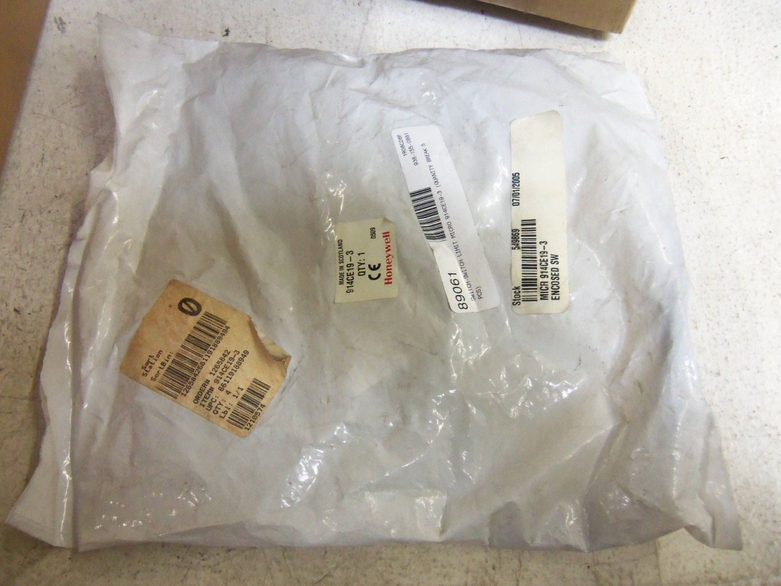 HONEYWELL 914CE19-3 LIMIT SWITCH *NEW IN FACTORY BAG*