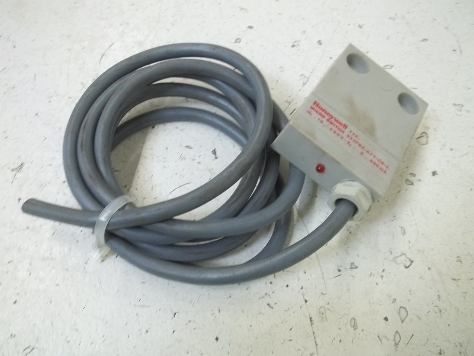 HONEYWELL 923FS3-A7T-CE-L PROXIMITY SWITCH *USED*