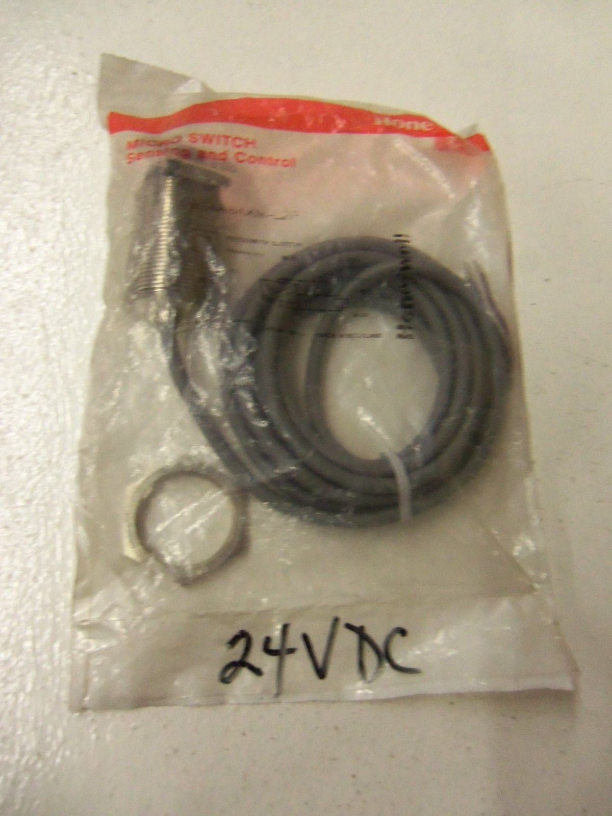 HONEYWELL 924AB4XM-L2P *NEW IN FACTORY BAG*