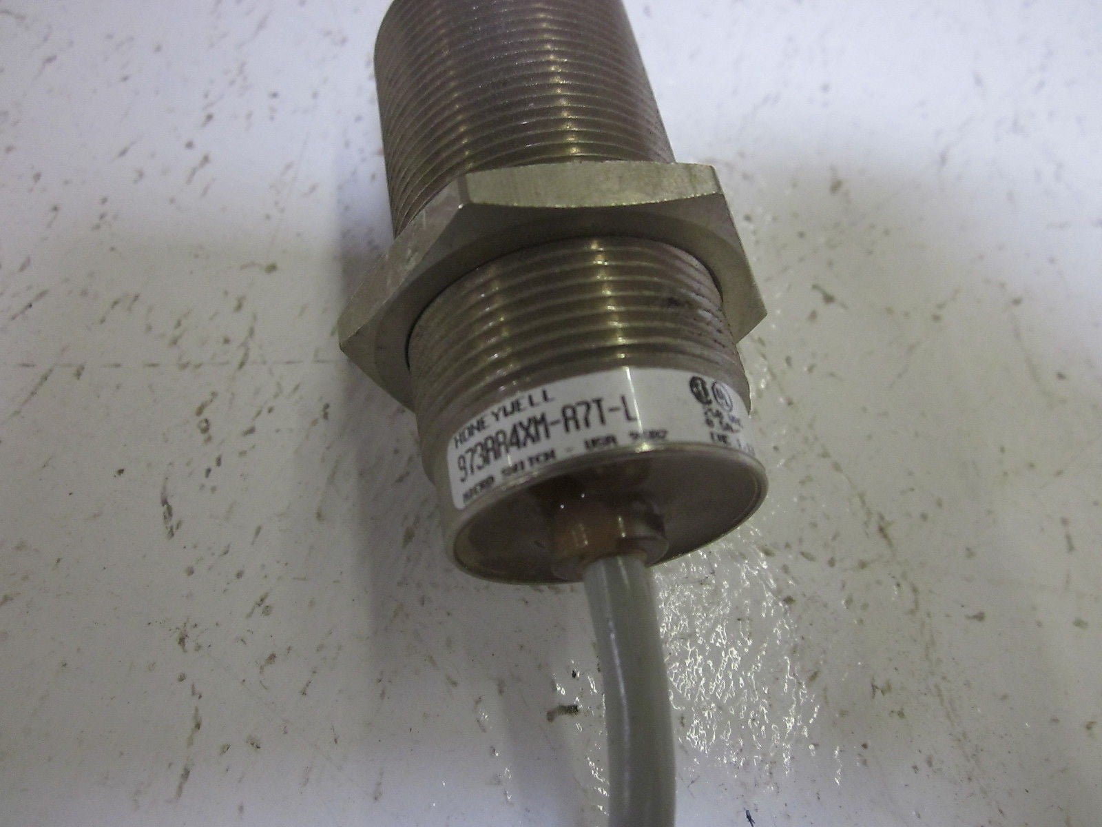 HONEYWELL 973AA4XM-A7T-L PROXIMITY SENSOR *USED*