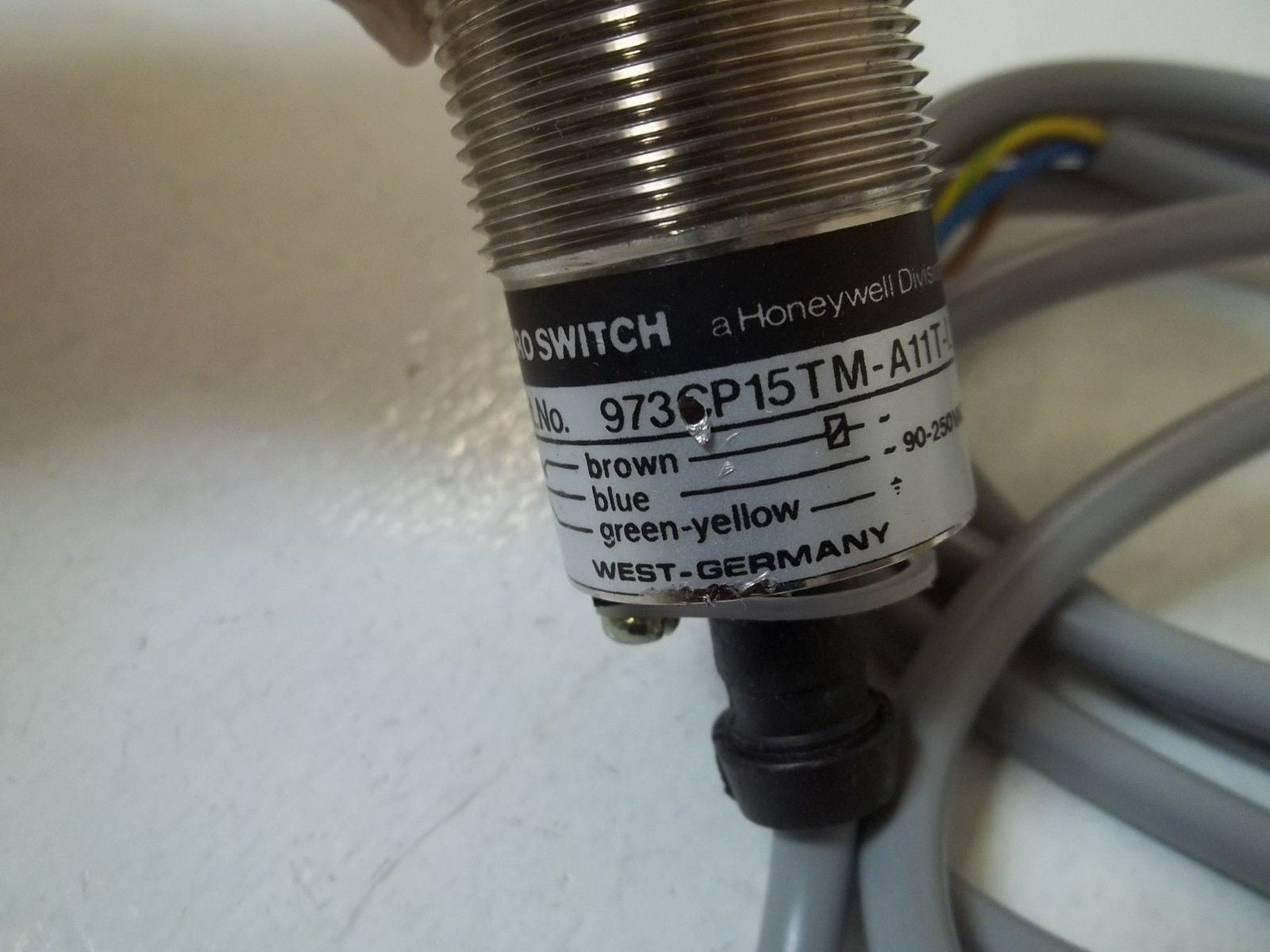 HONEYWELL 973CP15TM-A11T-L PROXIMITY LIMIT SWITCH *NEW IN BOX*