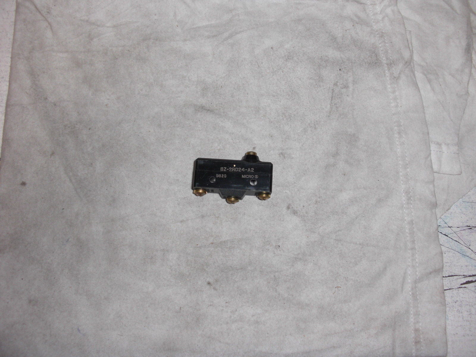MICROSWITCH BZ-2RD24-A2 LIMIT SWITCH *NEW NO BOX*