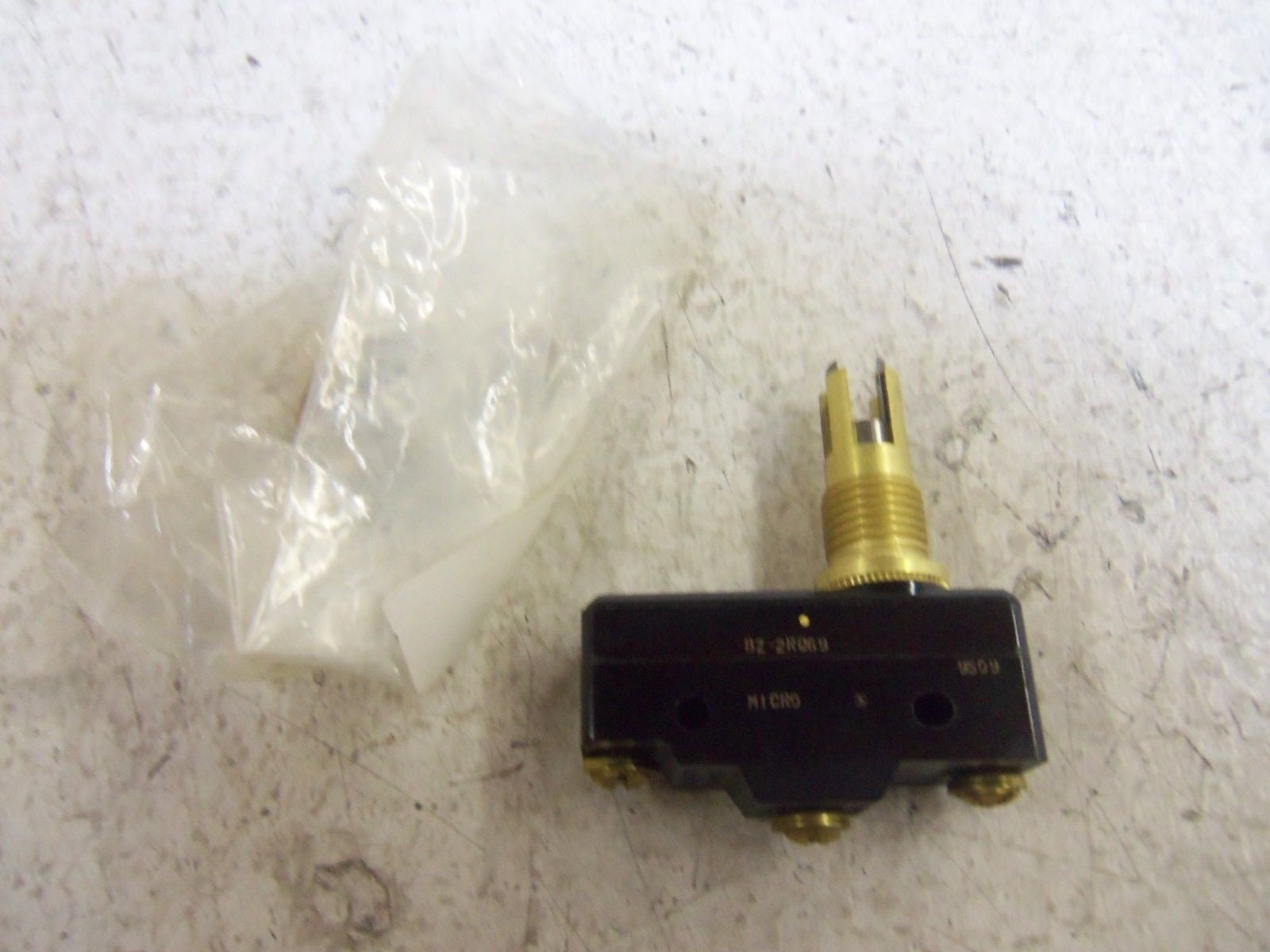 HONEYWELL BZ-2RQ69 LIMIT SWITCH *NEW IN BOX*