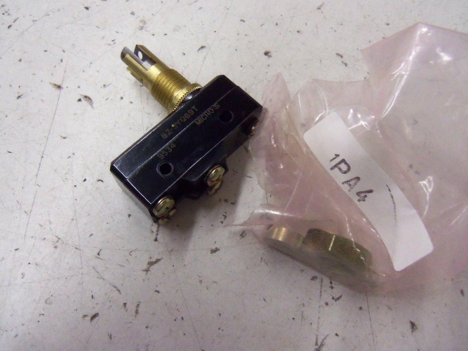 HONEYWELL BZ-3YQ69T *NEW IN BOX*