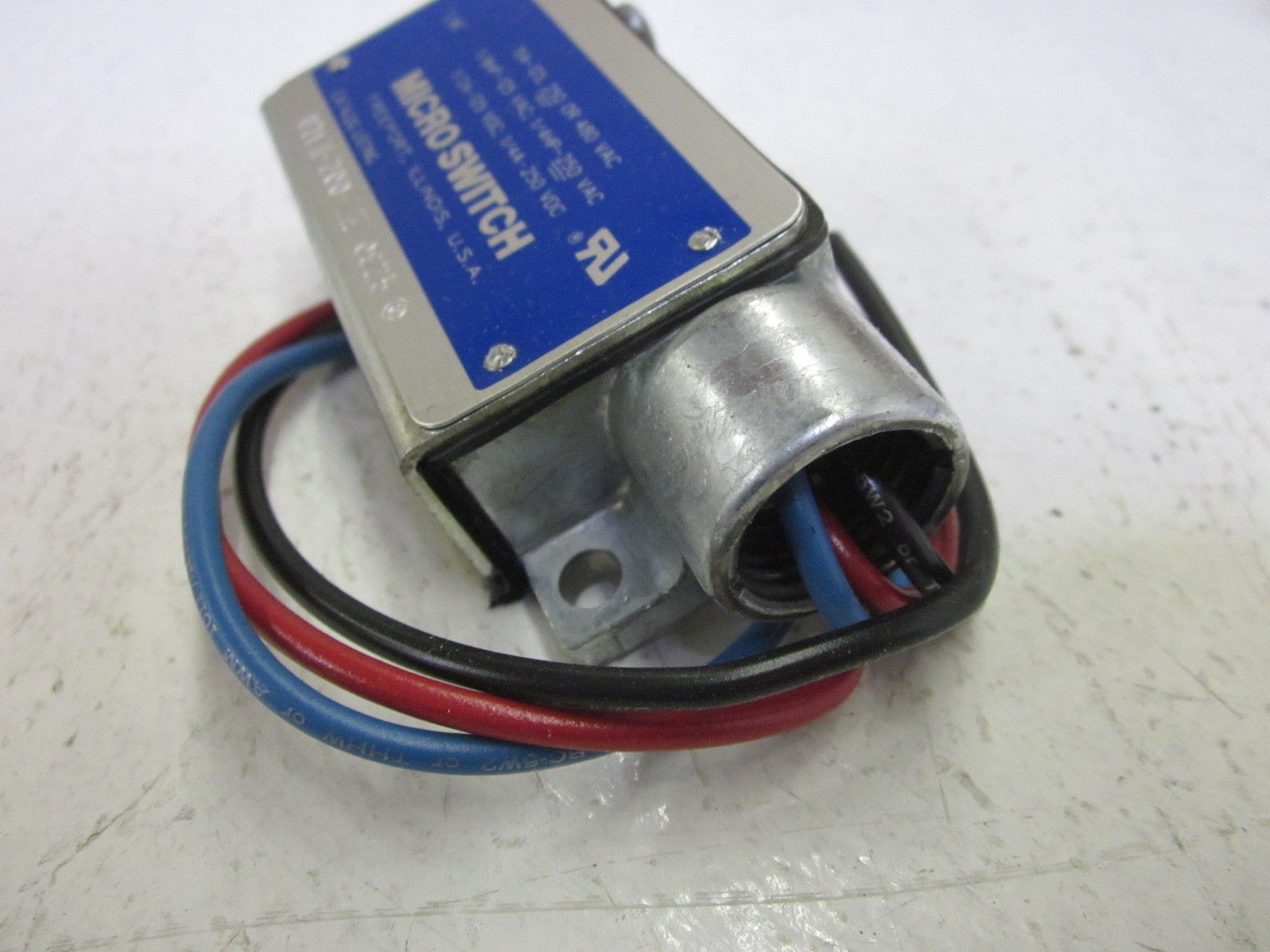 MICROSWITCH BZLN-200-LH LIMIT SWITCH *USED*