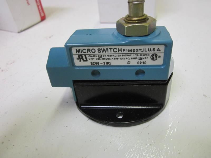 HONEYWELL BZV6-2RQ SNAP ACTION BASIC SWITCH *NEW IN BOX*