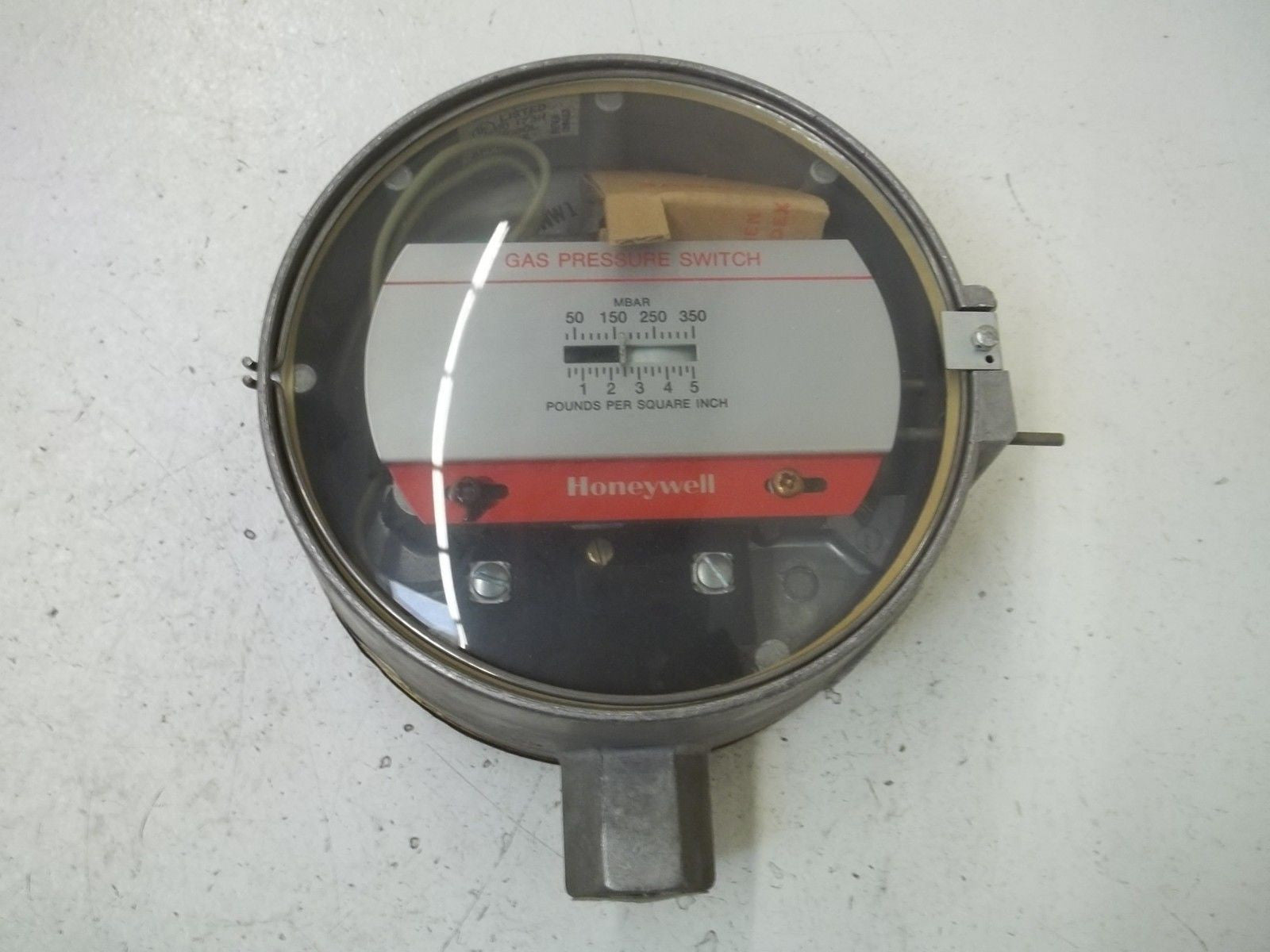 HONEYWELL C437D1013 GAS PRESSURE SWITCH *ORIGINAL PACKAGE*