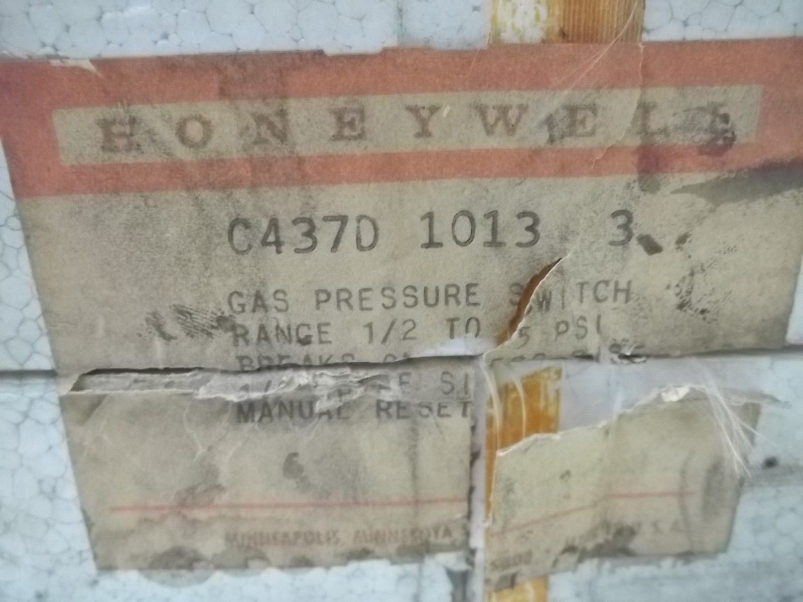 HONEYWELL C437D1013 GAS PRESSURE SWITCH *ORIGINAL PACKAGE*