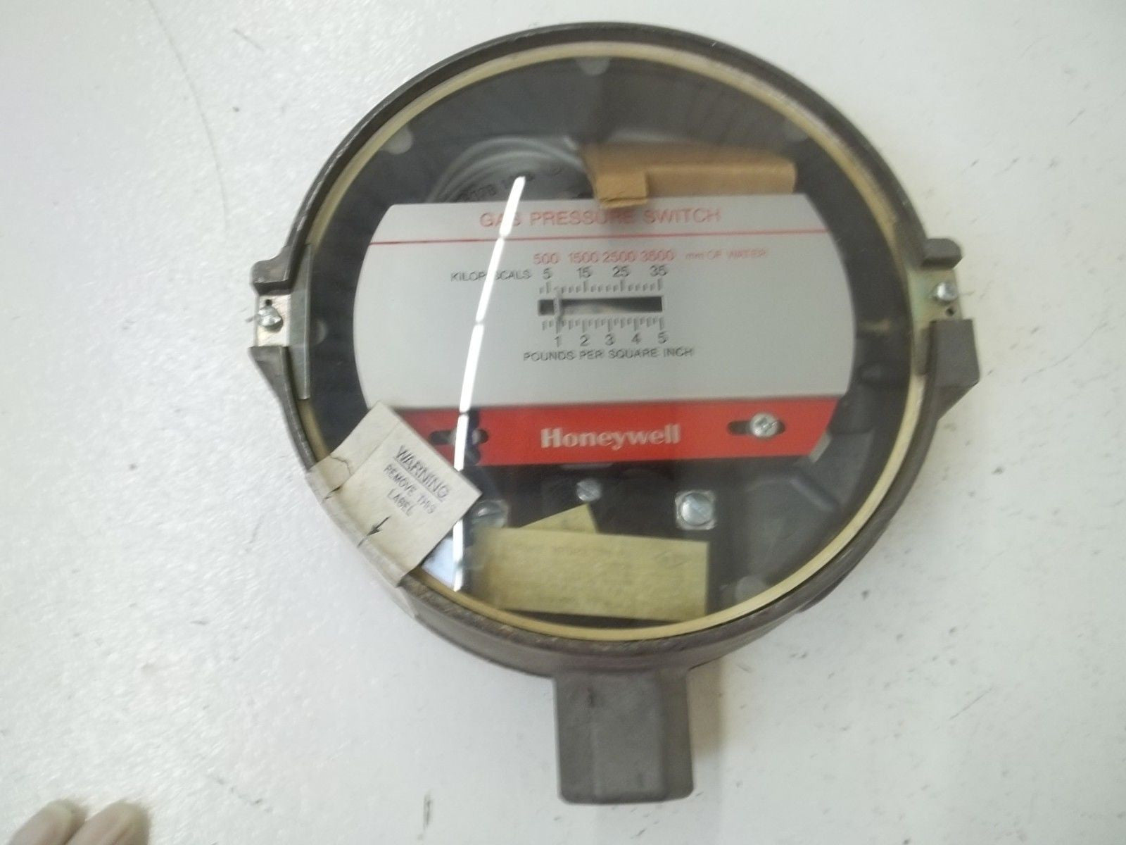 HONEYWELL C637B1028 GAS PRESSURE SWITCH *USED*