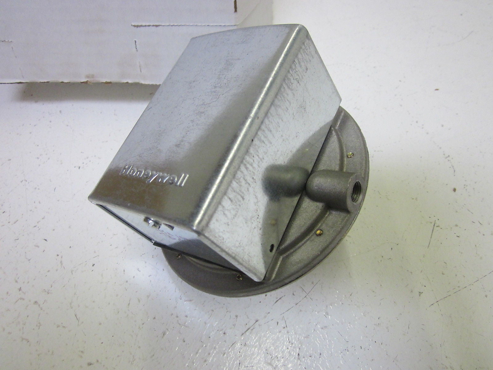 HONEYWELL C645A1006 GAS/AIR PRESSURE SWITCH *NEW IN BOX*