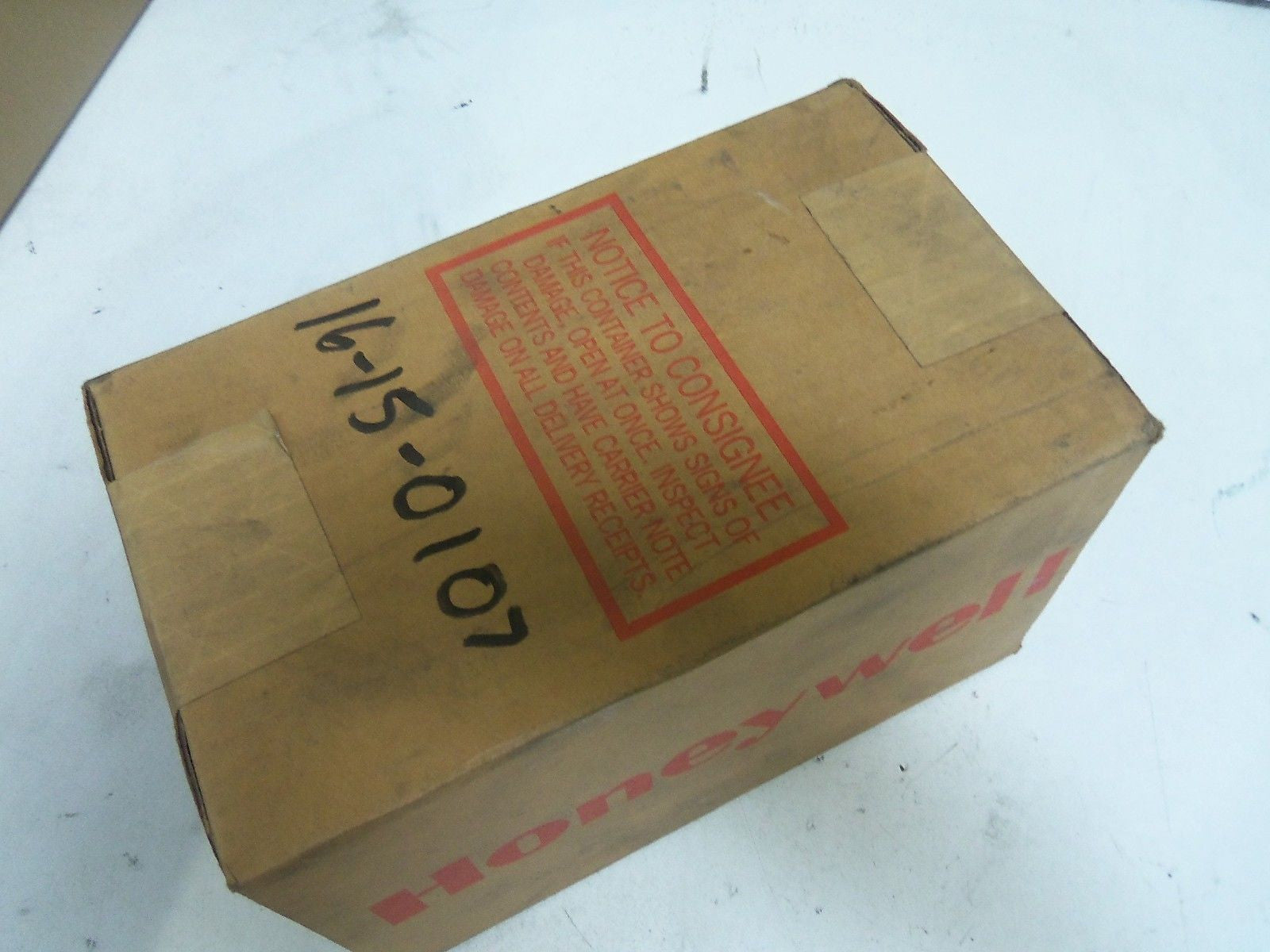 HONEYWELL C7012E1104 *FACTORY SEALED*