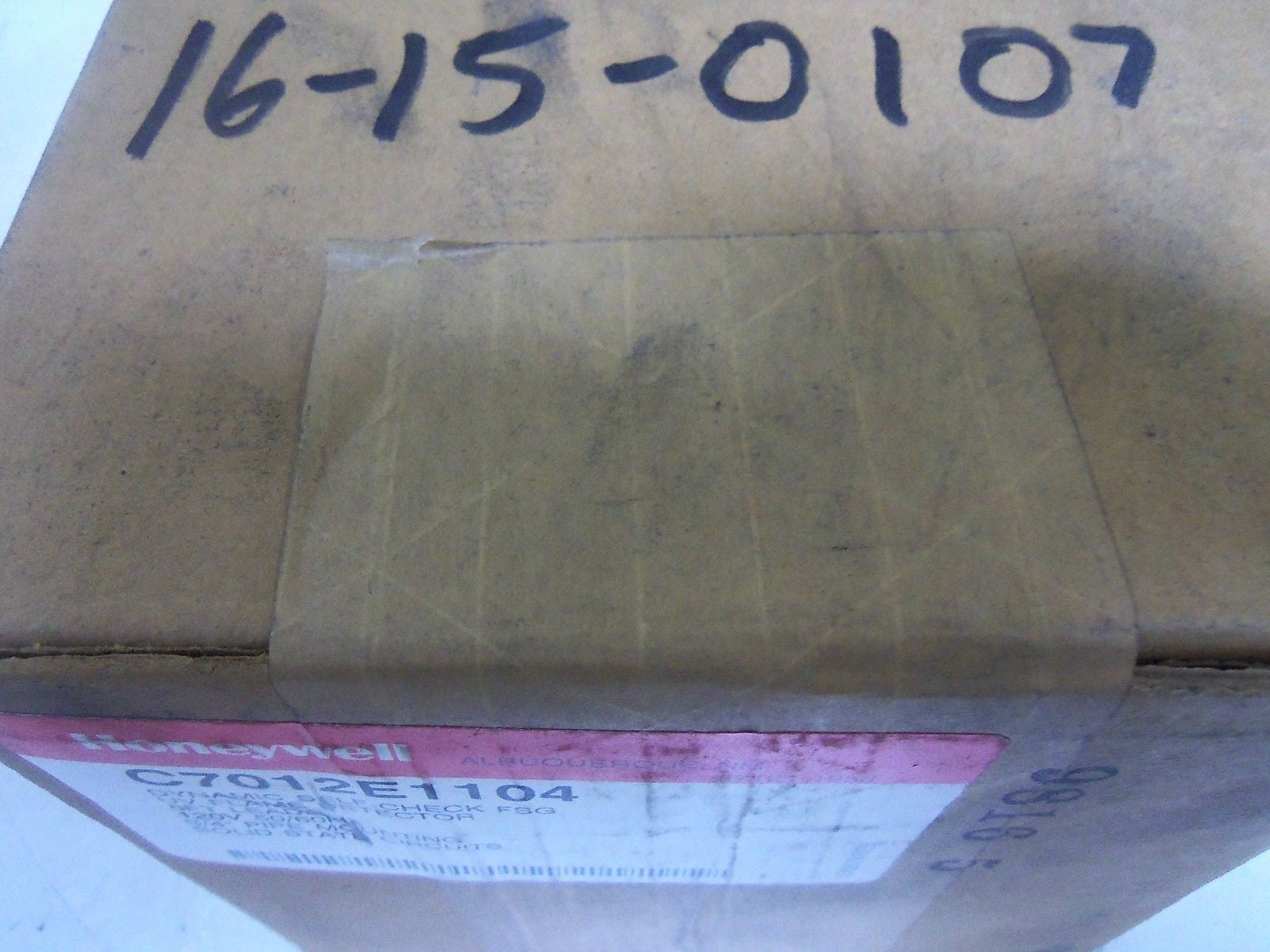 HONEYWELL C7012E1104 *FACTORY SEALED*