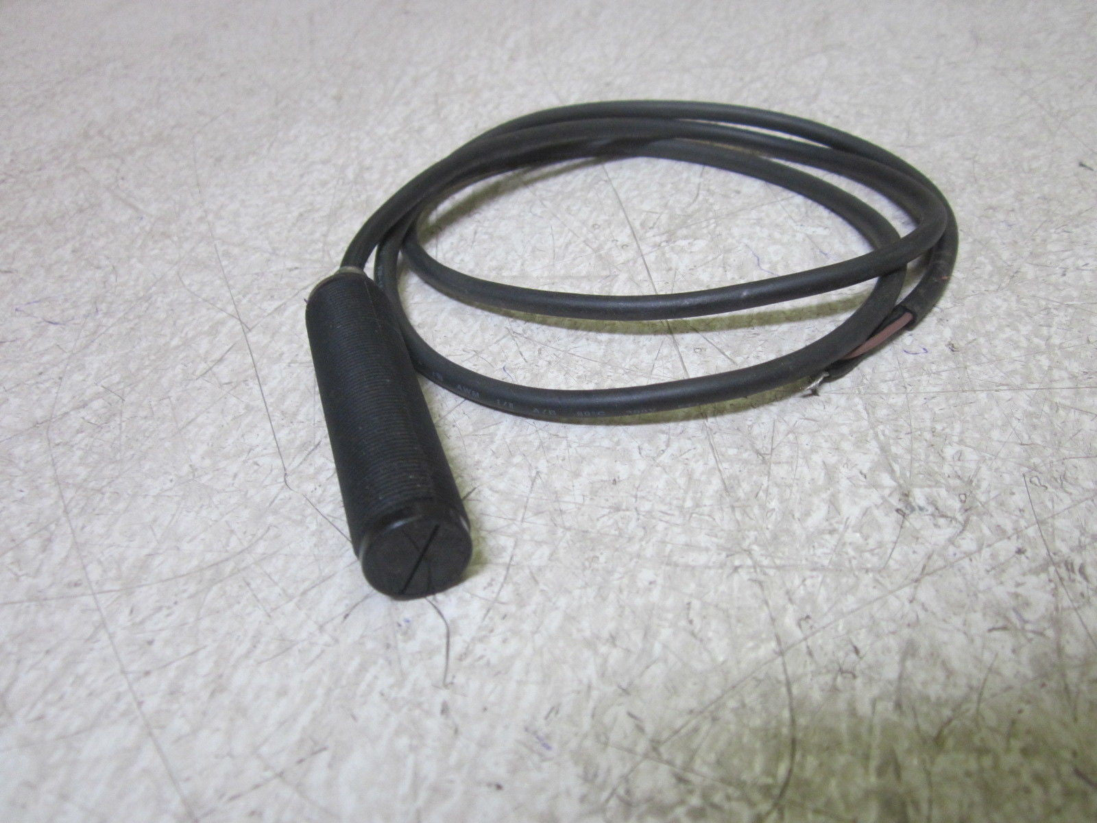 HONEYWELL CP18D1BAL2 PHOTOELECTRIC SENSOR 20-260VAC *USED*