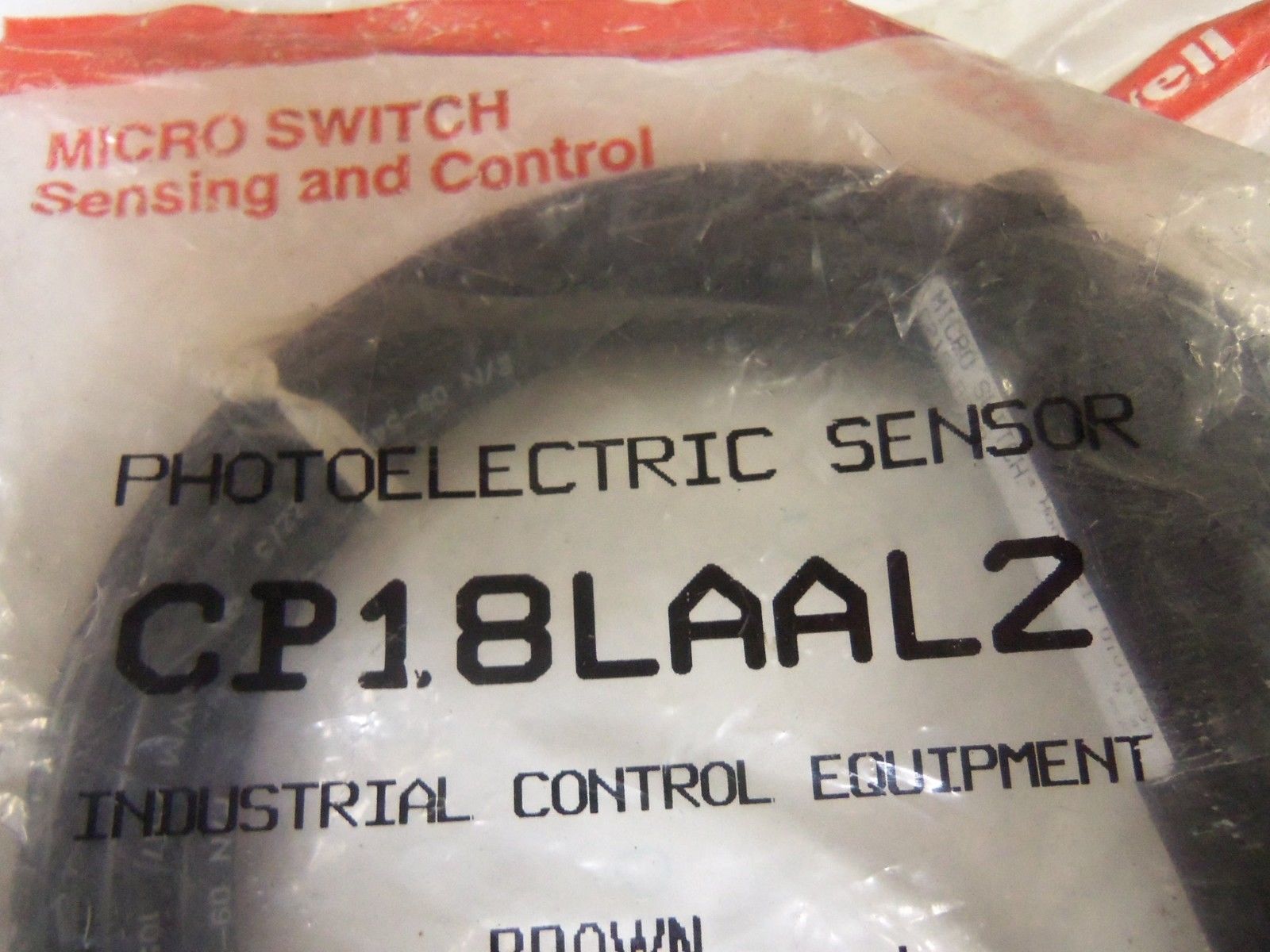 HONEYWELL CP18LAAL2 PHOTOELECTRIC SENSOR *NEW NO BOX*