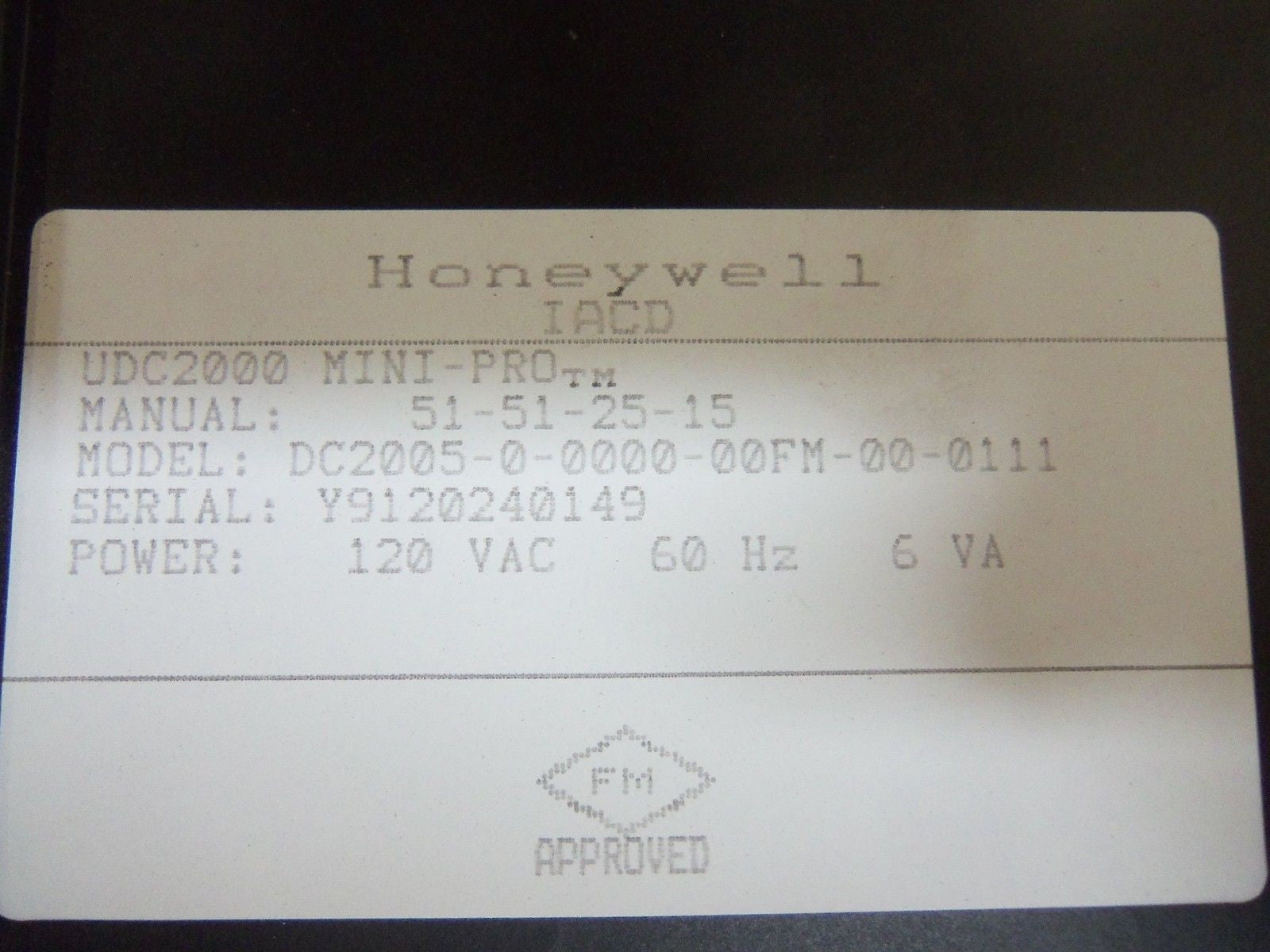 HONEYWELL DC2005-0-0000-00FM-00-0111 TEMPERATURE CONTROL *NEW IN BOX*