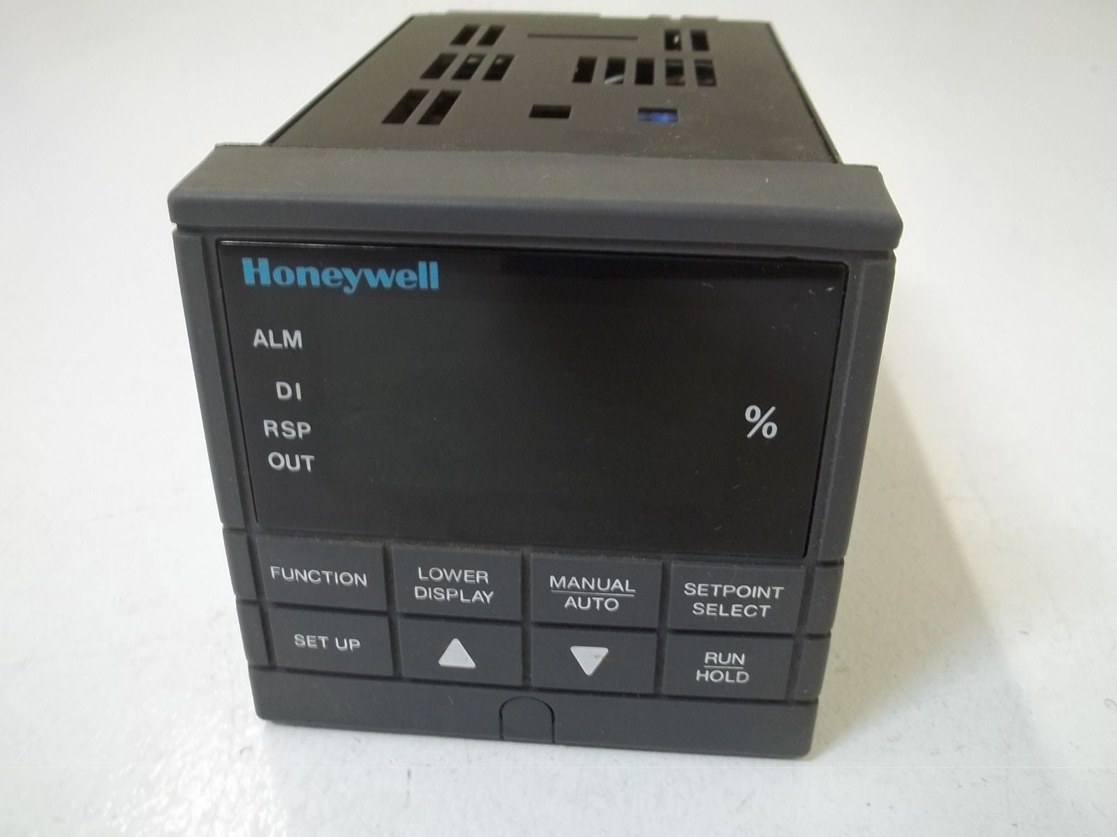 HONEYWELL UDC3000 VERSA-PRO DC300K-E-200-21-0000-0 TEMPERATURE CONTROLLER *USED*