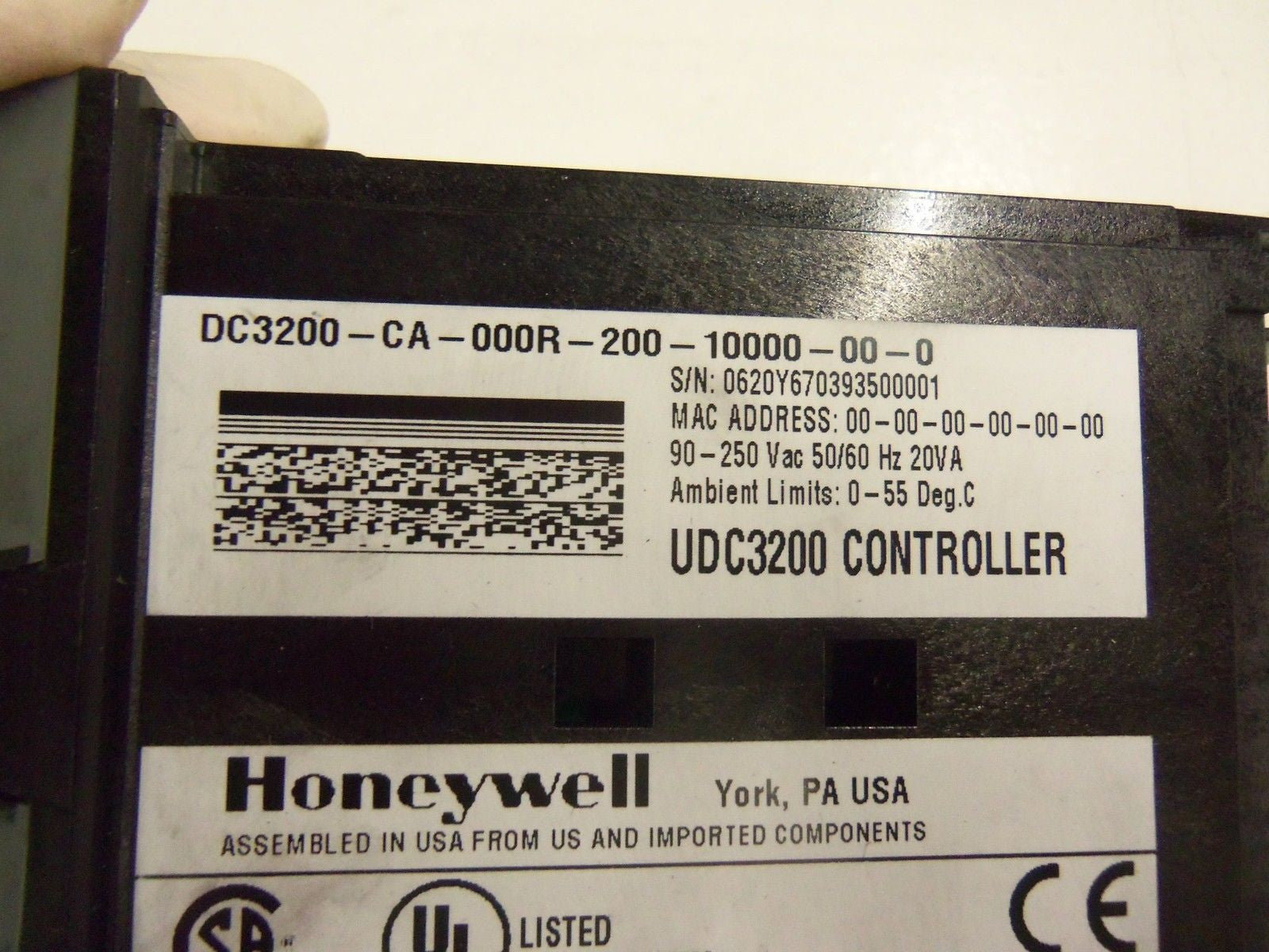 HONEYWELL DC3200-CA-000R-200-10000-00-0 *USED*