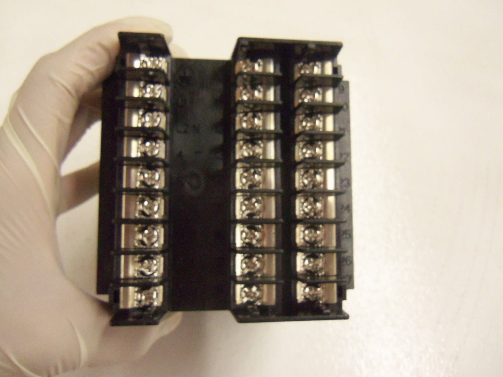 HONEYWELL DC3200-CA-000R-200-10000-00-0 *USED*