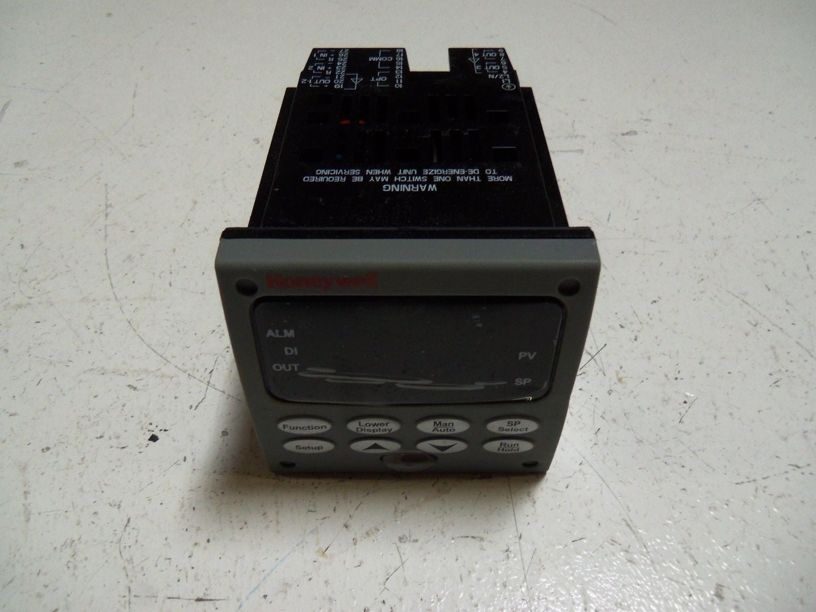 HONEYWELL UDC3200 DC3200-CE-000R-200-0000-E0-0 CONTROLLER *NEW NO BOX*