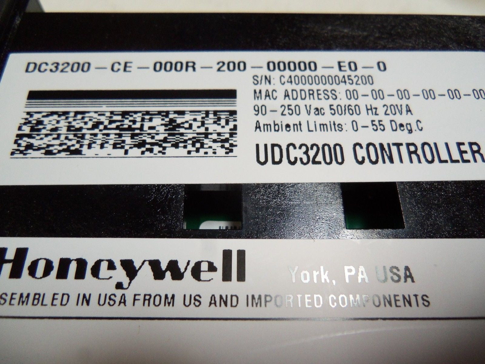 HONEYWELL UDC3200 DC3200-CE-000R-200-0000-E0-0 CONTROLLER *NEW NO BOX*