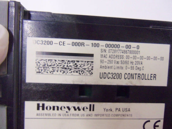 HONEYWELL  DC3200-CE-000R-100-00000-00-0  *USED*