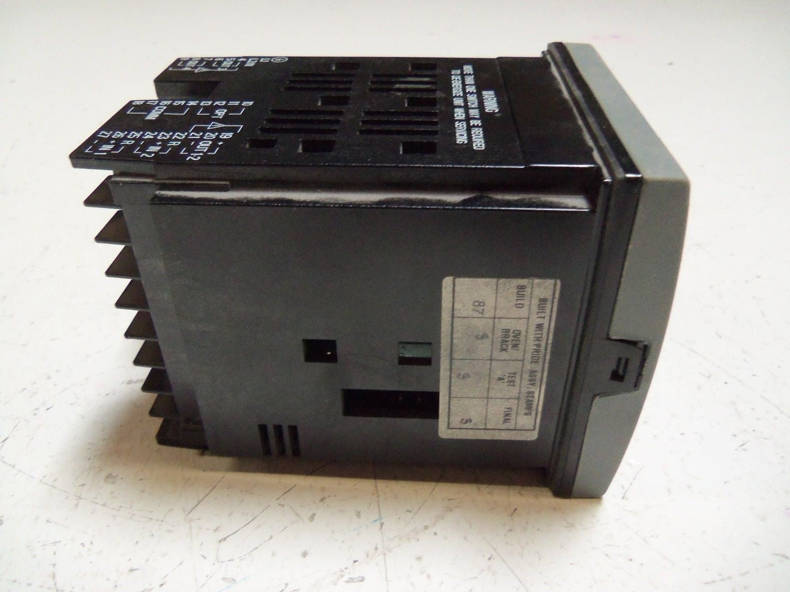 HONEYWELL DC3200-EE-000R-200-0000-E0-0 CONTROLLER *USED*
