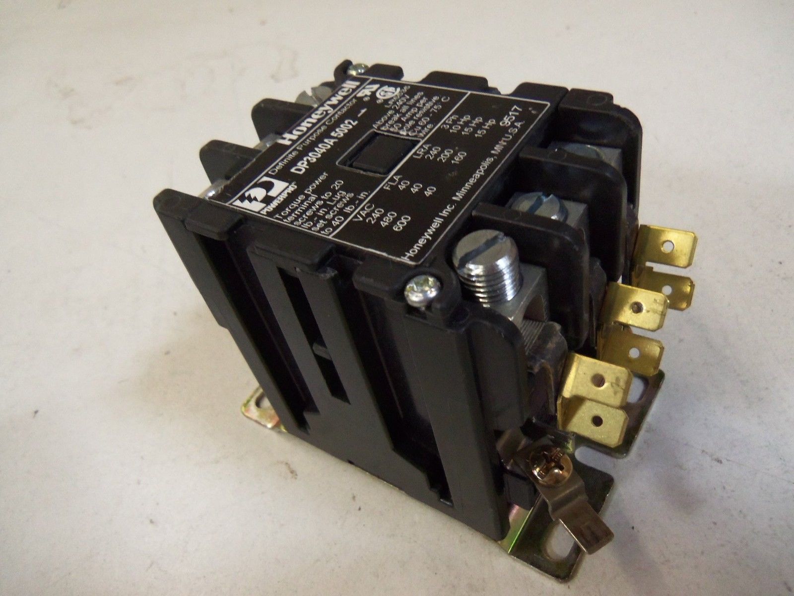 HONEYWELL DEFINITE PURPOSE CONTACTOR DP304A5002 *NEW IN BOX*