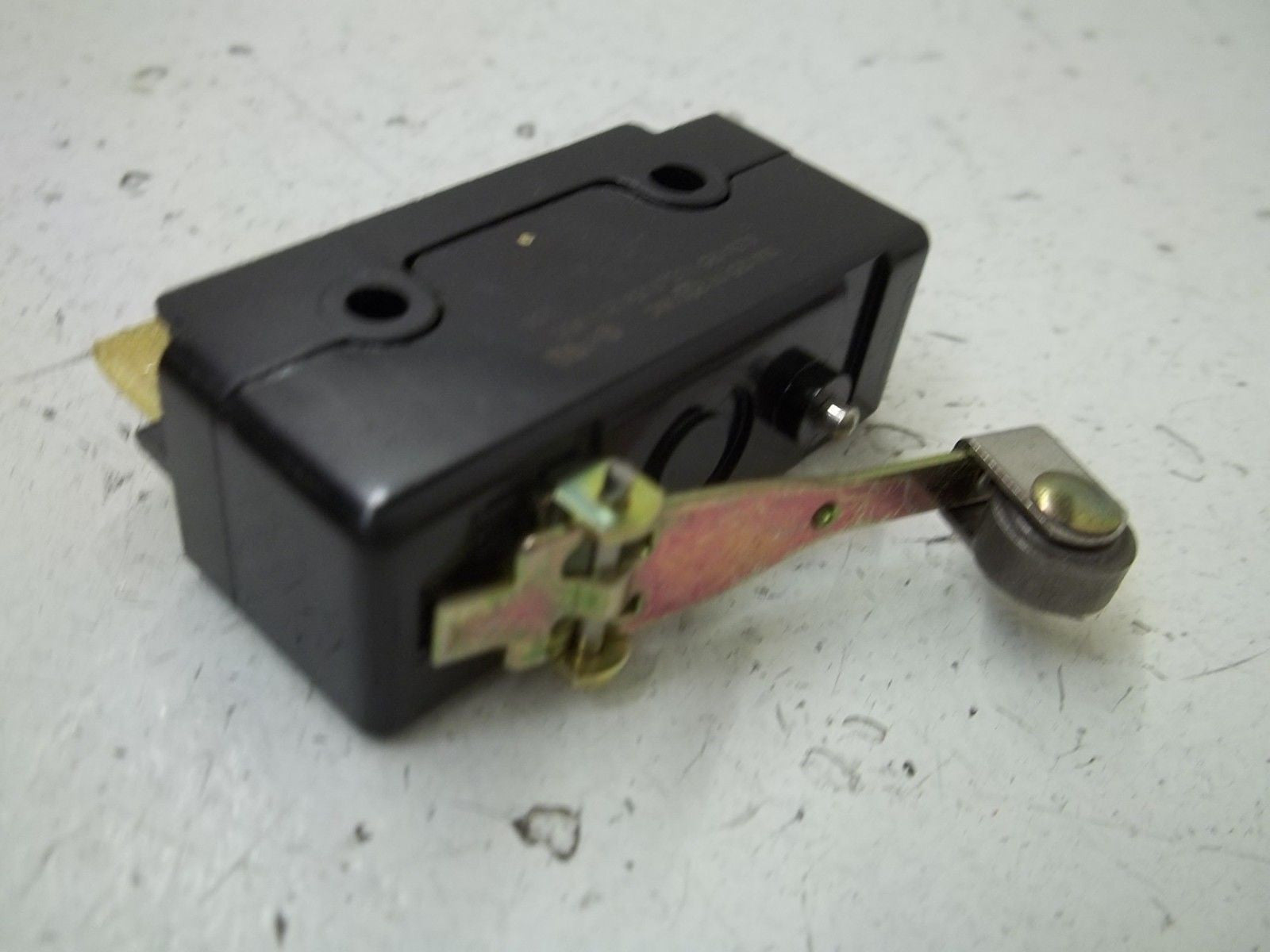 HONEYWELL DT-2RV212-A7 LIMIT SWITCH *NEW IN BOX*