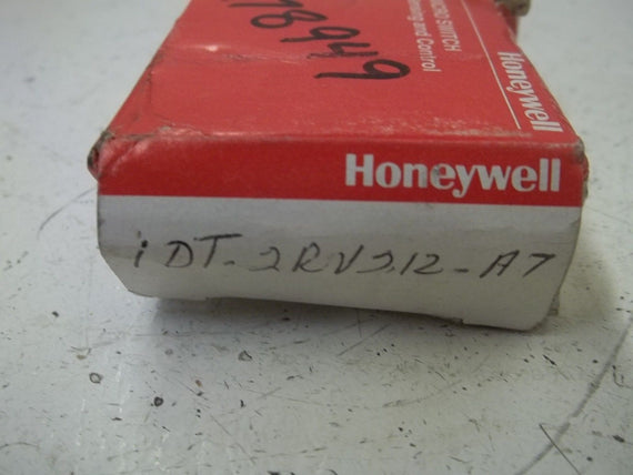 HONEYWELL DT-2RV212-A7 LIMIT SWITCH *NEW IN BOX*