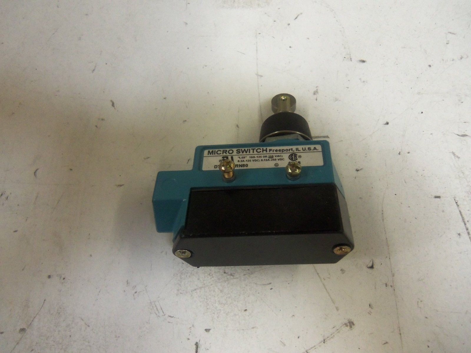 MICRO SWITCH DTE6-2RN80 LIMIT SWITCH *USED*