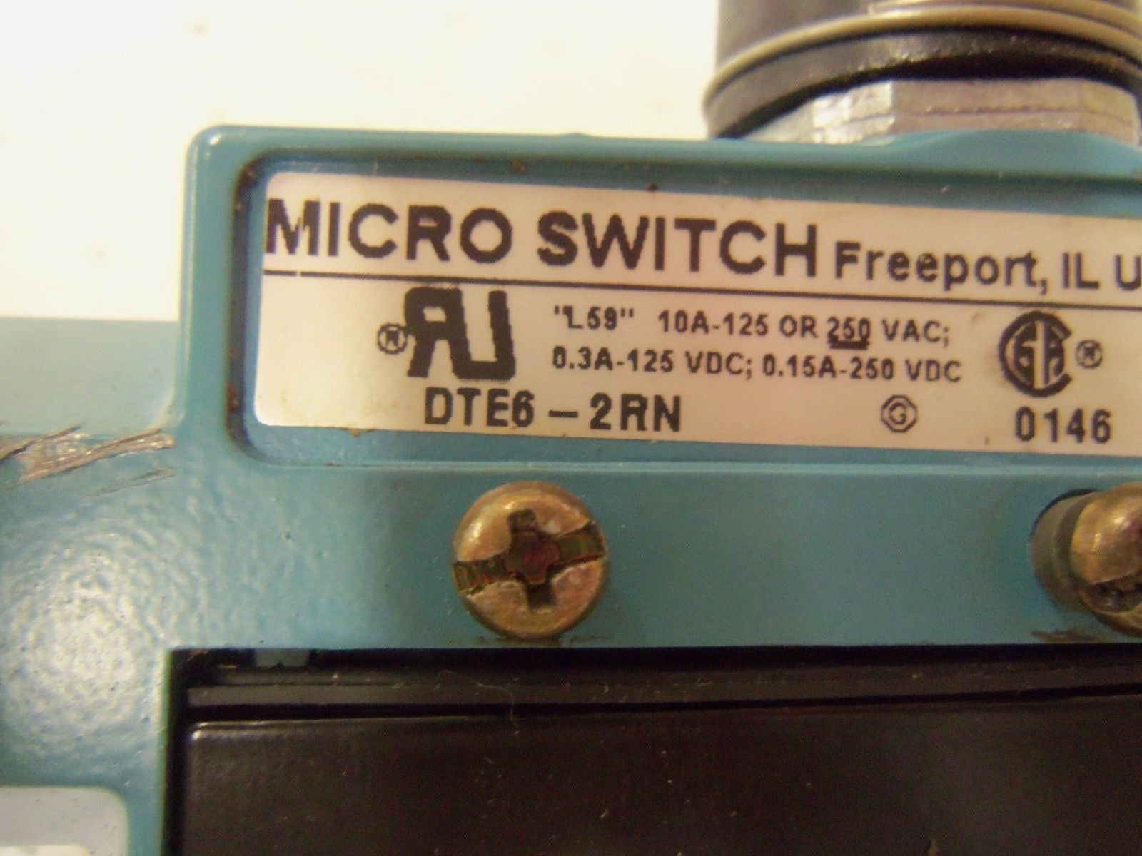 MICROSWITCH DTE6-2RN LIMIT SWITCH *USED*