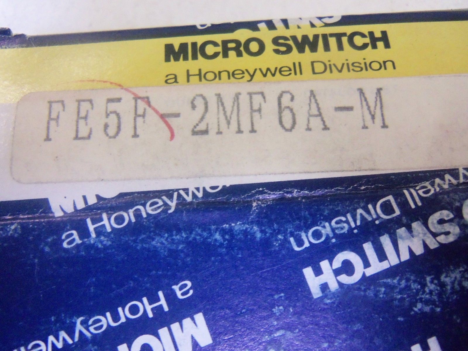 MICROSWITCH FE5F-2MF6A-M *NEW IN BOX*