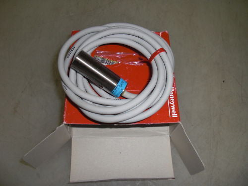 HONEYWELL FL7M-7T7HD-M PROXIMITY SWITCH *NEW IN BOX*