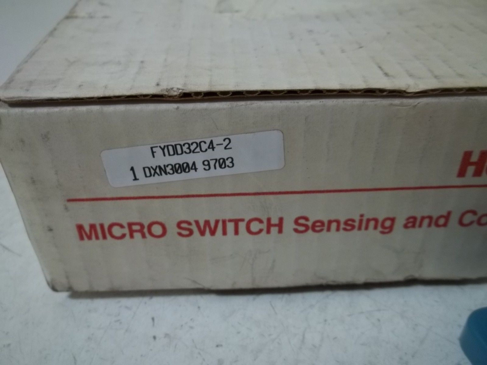 HONEYWELL FYDD32C4-2 PROXIMITY SENSOR *NEW IN BOX*