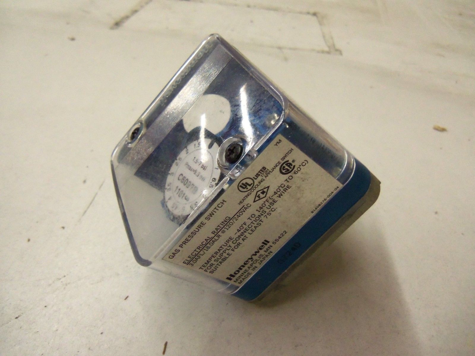 HONEYWELL GAS PRESSURE SWITCH C6097B 1101 *USED*