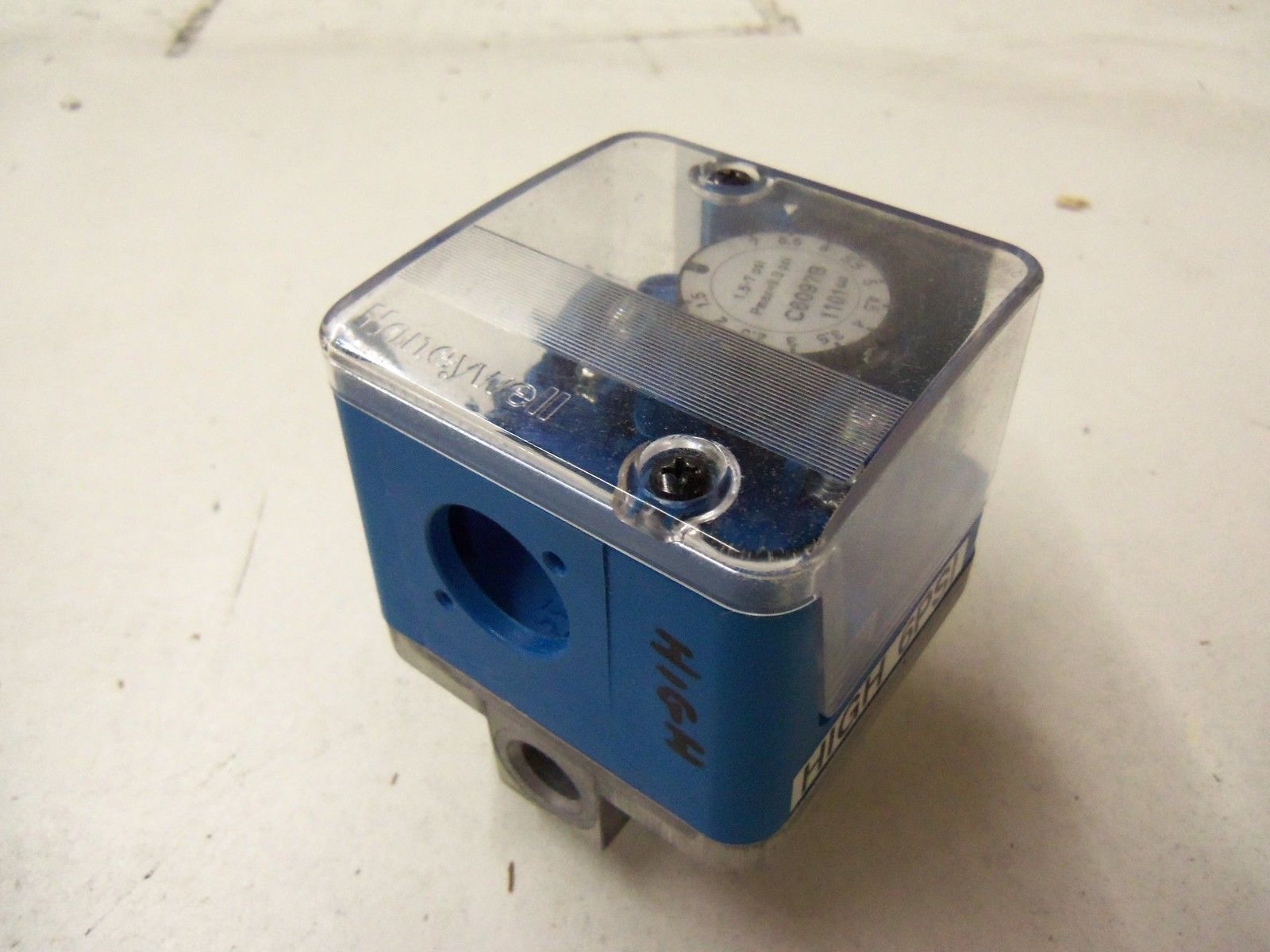 HONEYWELL GAS PRESSURE SWITCH C6097B 1101 *USED*