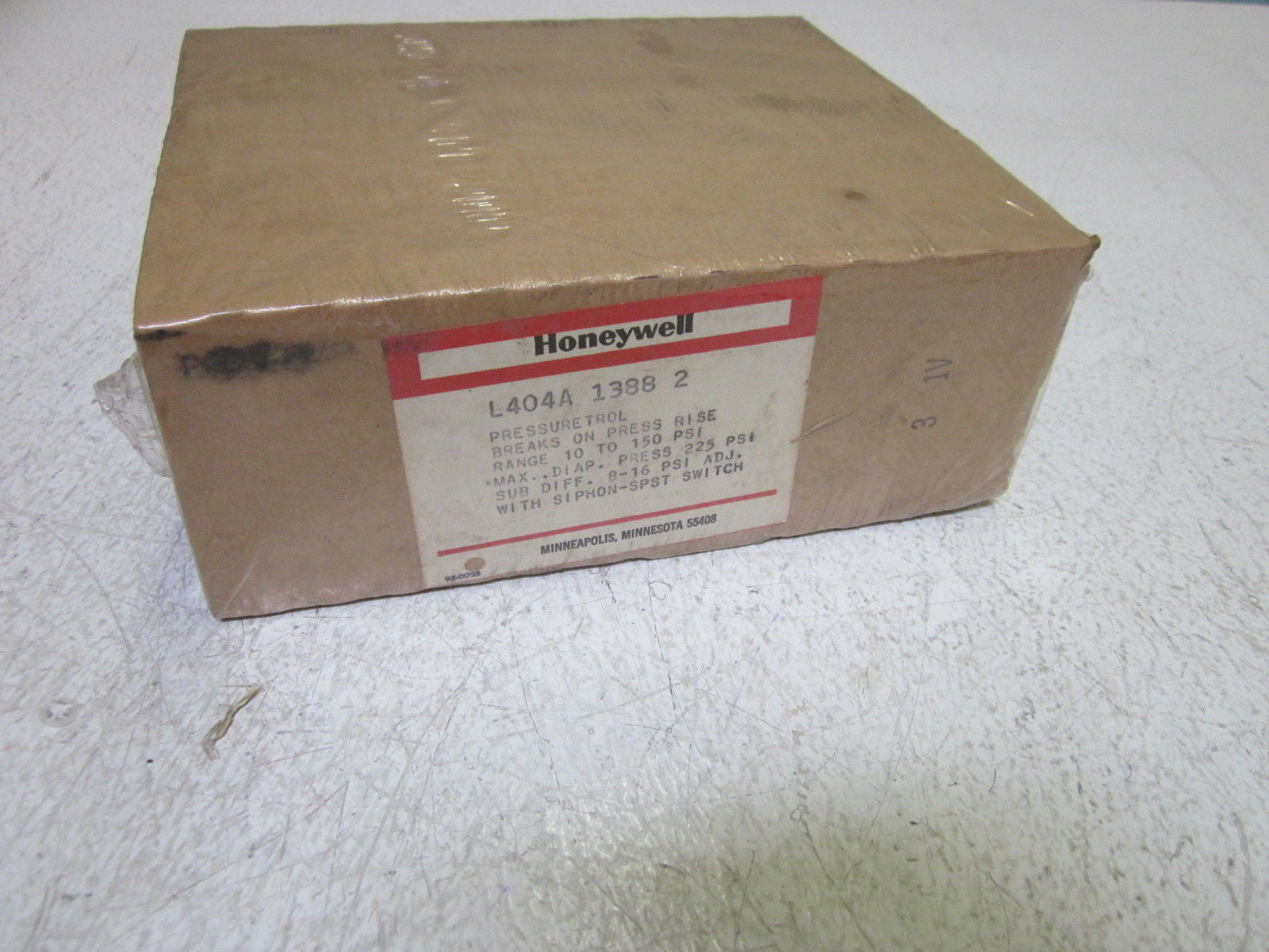 HONEYWELL L404A1388 PRESSURETROL CONTROL SWITCH *FACTORY SEALED*