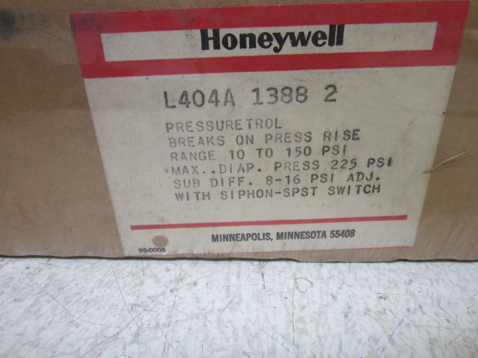HONEYWELL L404A1388 PRESSURETROL CONTROL SWITCH *FACTORY SEALED*