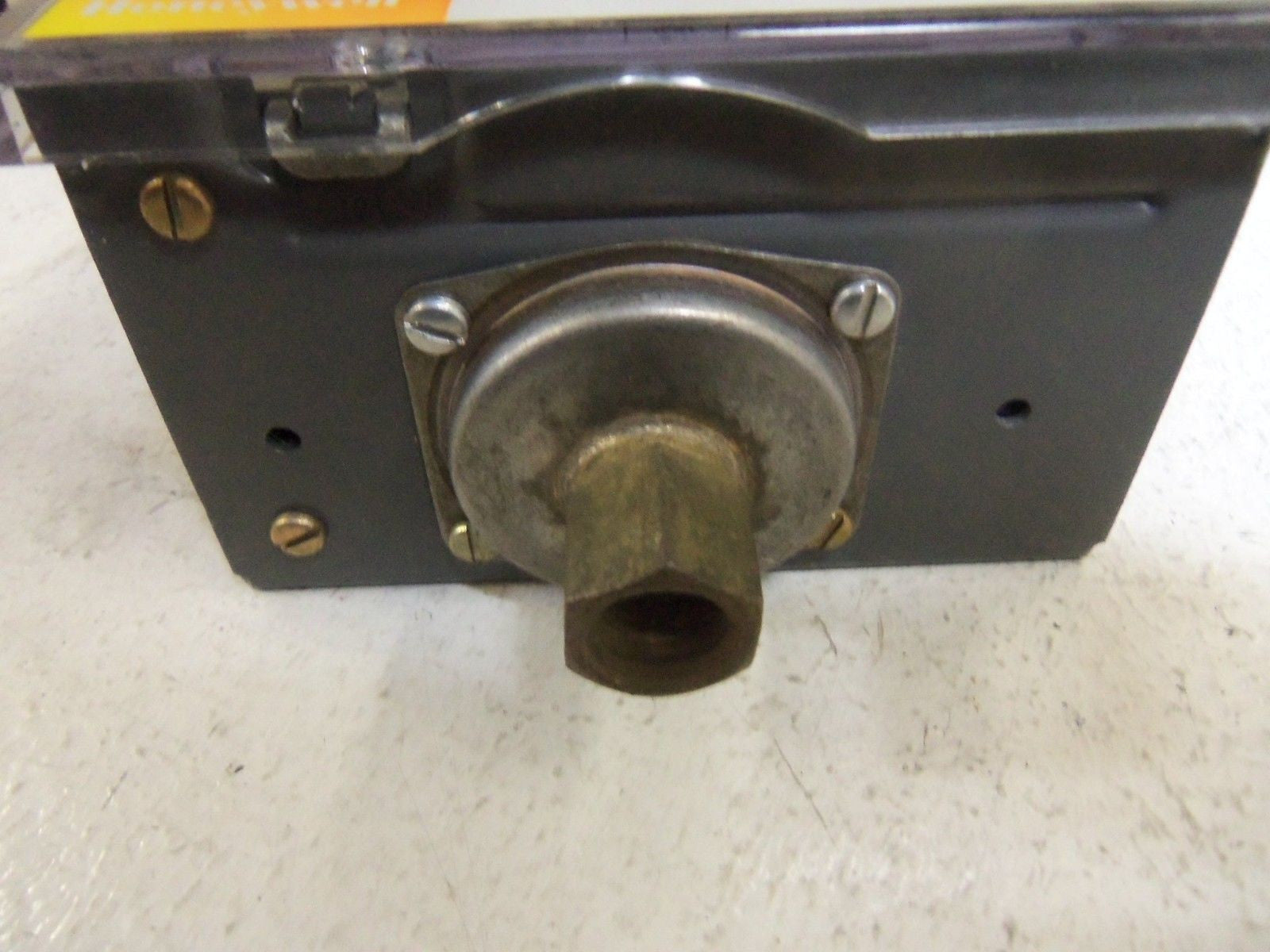 HONEYWELL L404A1396 PRESSURETROL *USED*
