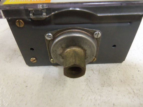 HONEYWELL L404A1396 PRESSURETROL *USED*