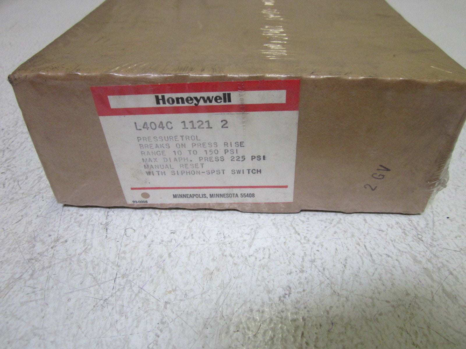 HONEYWELL L404C 1121 2 PRESSURETROL *NEW IN BOX*