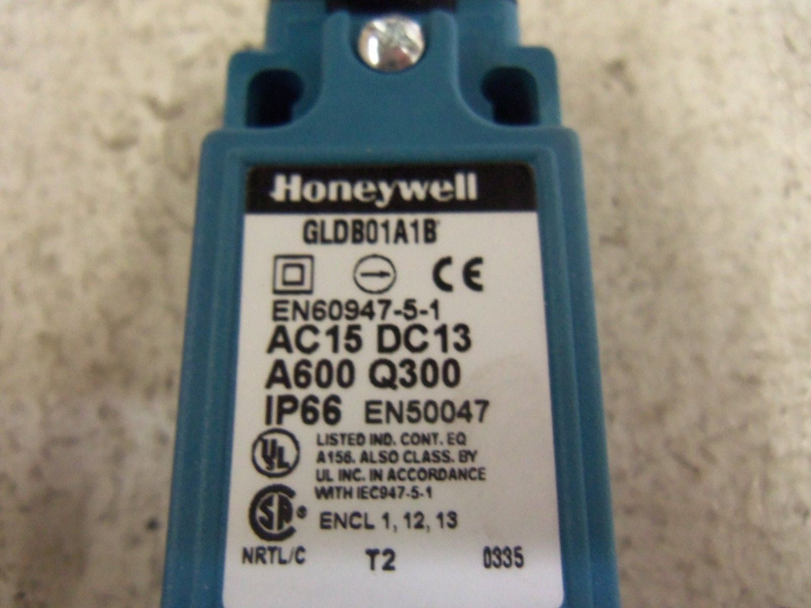 HONEYWELL LIMIT SWITCH GLDB01A1B *NEW IN BOX*