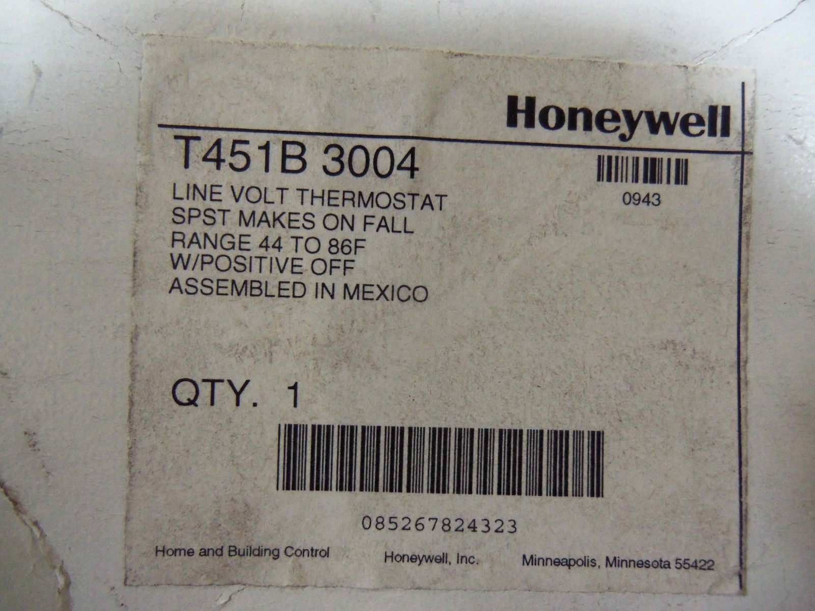 HONEYWELL LINE VOLT THERMOSTAT T451B-3004 *NEW IN BOX*