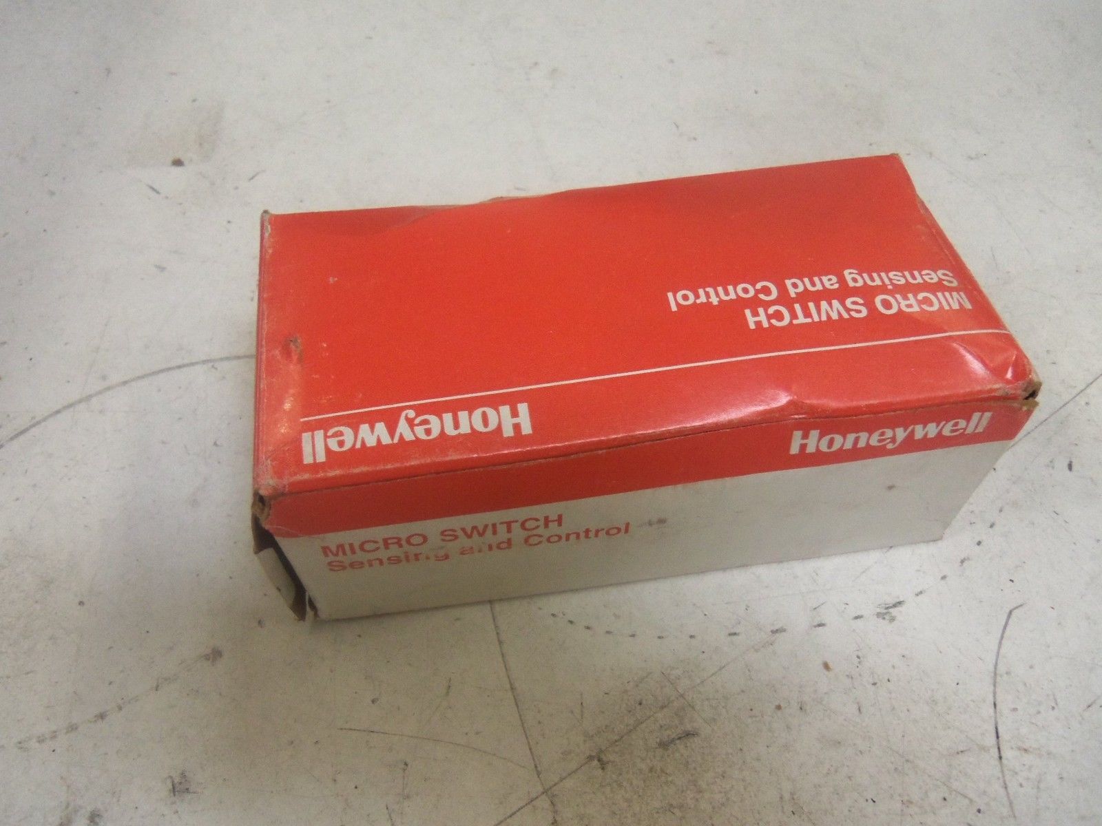 HONEYWELL LSQYAC3KQ251 LIMIT SWITCH *NEW IN BOX*