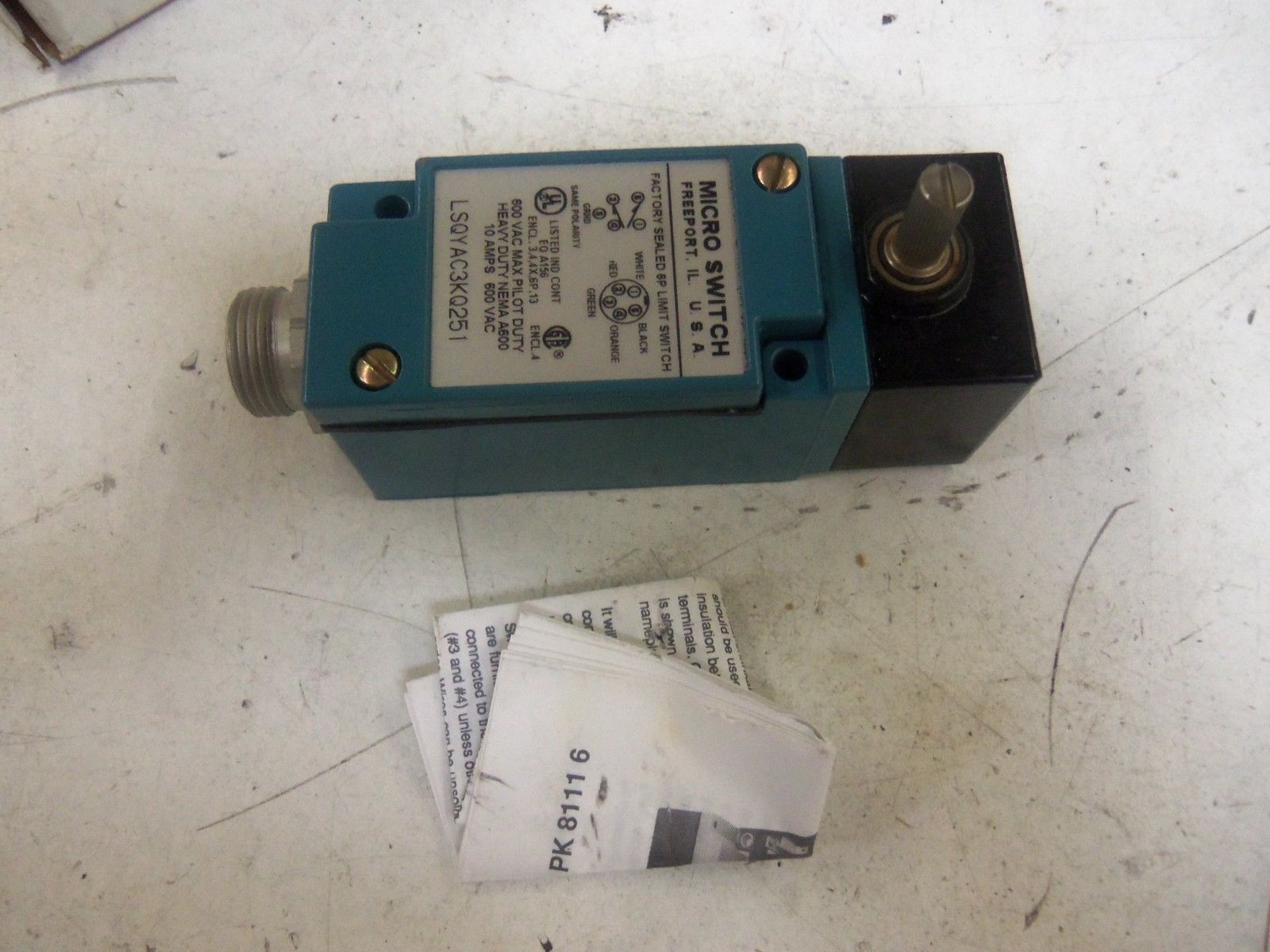 HONEYWELL LSQYAC3KQ251 LIMIT SWITCH *NEW IN BOX*
